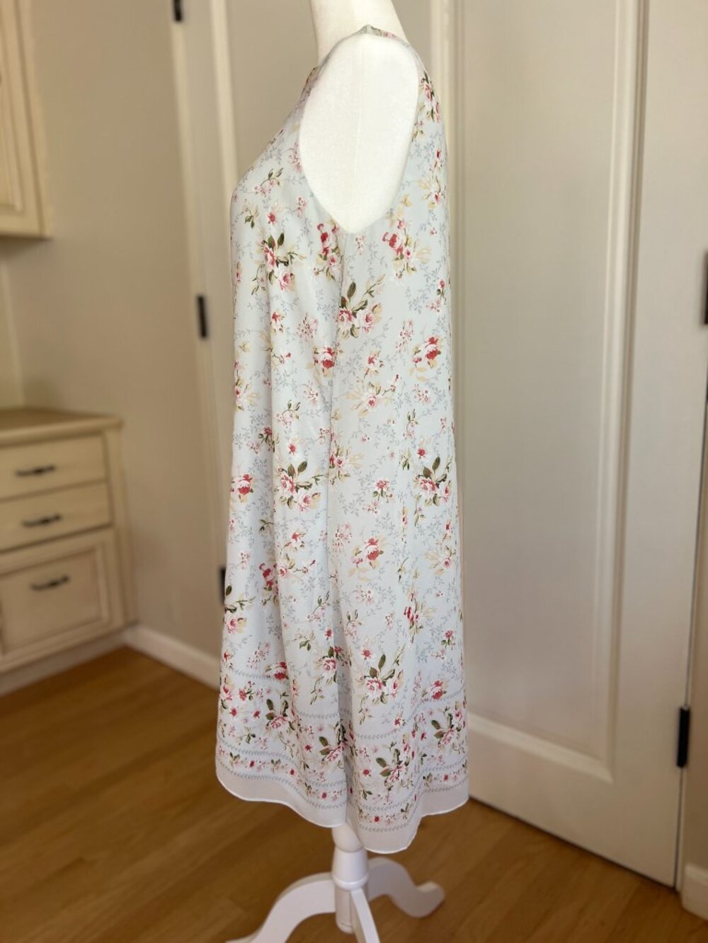 Max Edition Size S Sleeveless Light Blue with Flowers Summer Dress - Picture 4 of 9